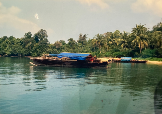 モーケン族調査風景1