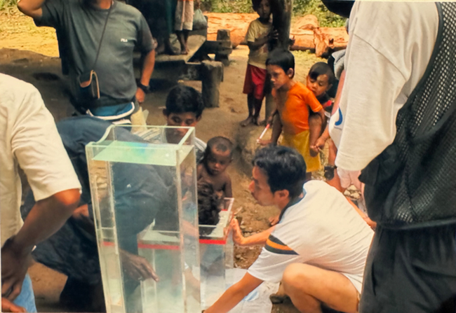 モーケン族調査風景3